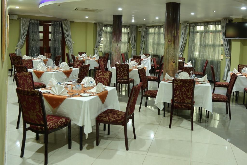 La Grande Hotel Kampala Exterior photo